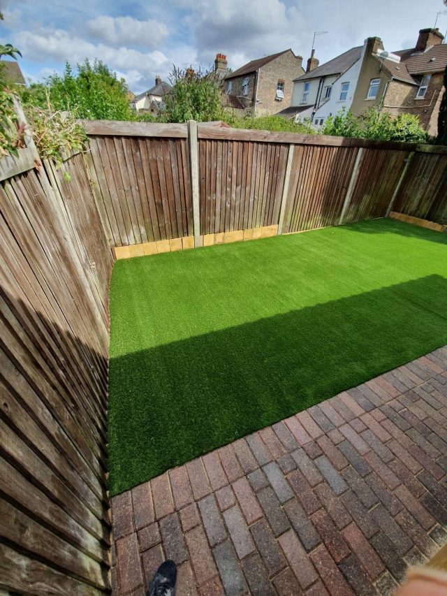 Brentwood fake grass installation Essex
