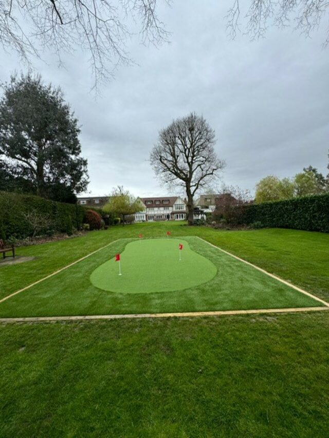 artificial grass putting green installation Brentwood, Essexartificial grass putting green installation Brentwood, Essex